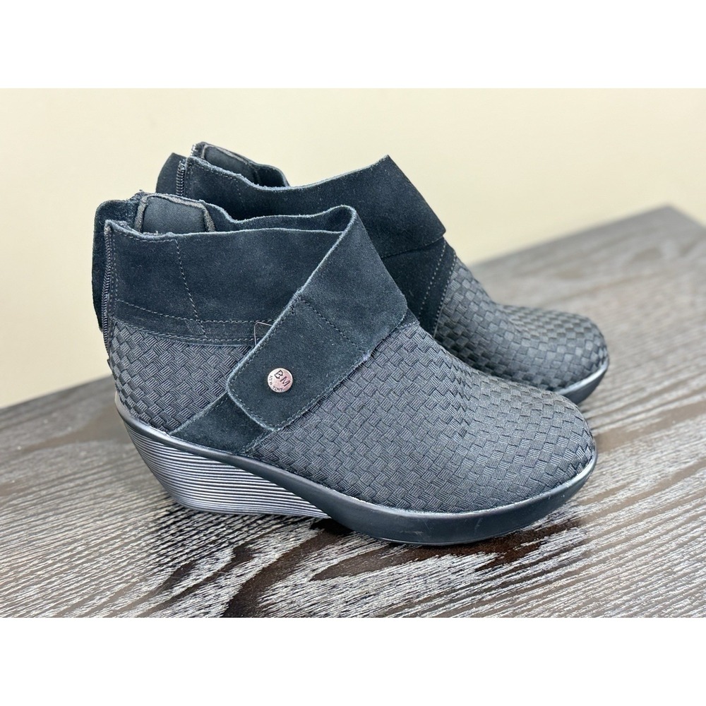 Bernie Mev New York Women's Black Suede Trim Jacqueline Wedge‎ Bootie Size 37